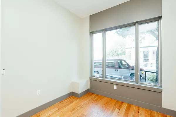 Rented by Nooklyn NYC LLC | media 47