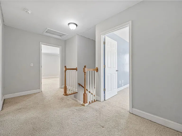 190 Hamilton Way — Photo 32