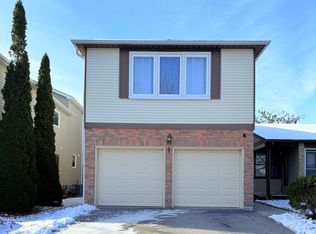 16 Madsen Cres, Markham, ON L3R4P3