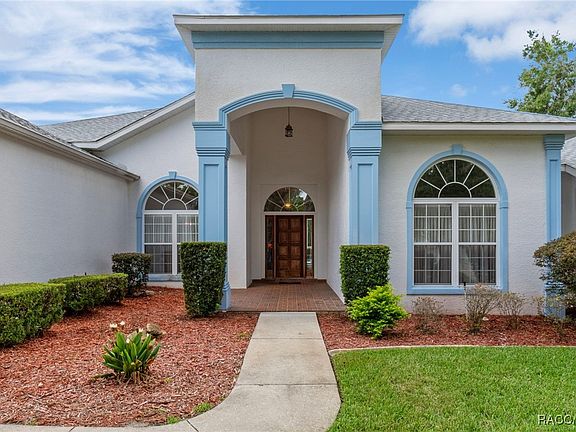 2nd image of 47 Seagrape St