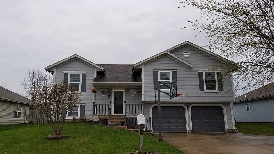 1st image of 613 SW Muriel Dr