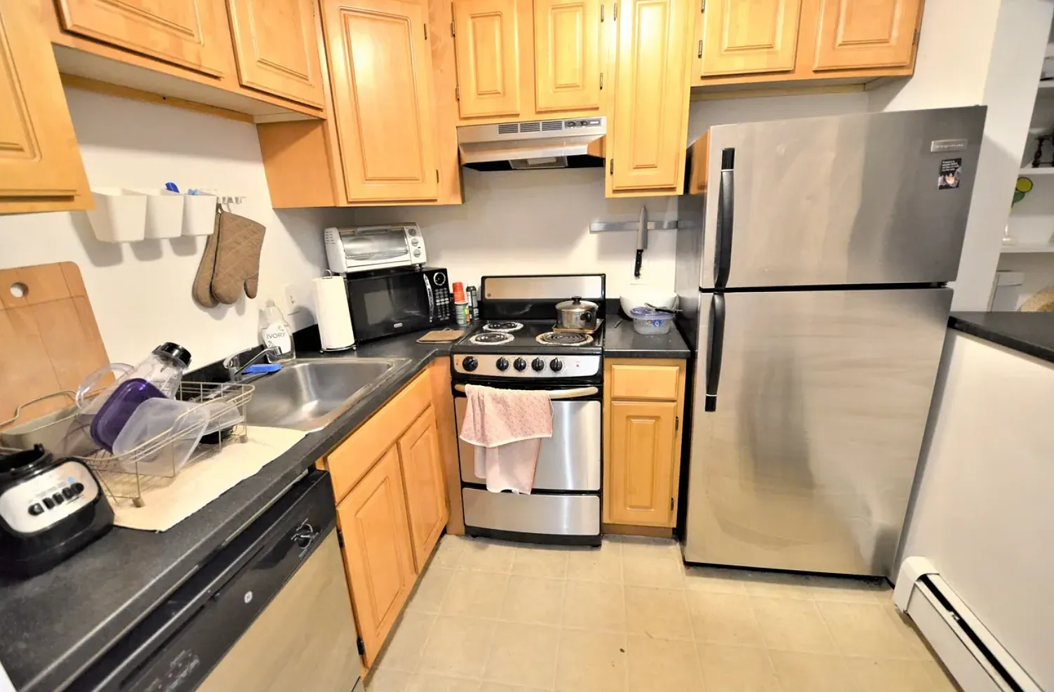 2 bed, $3,200 — Photo 2