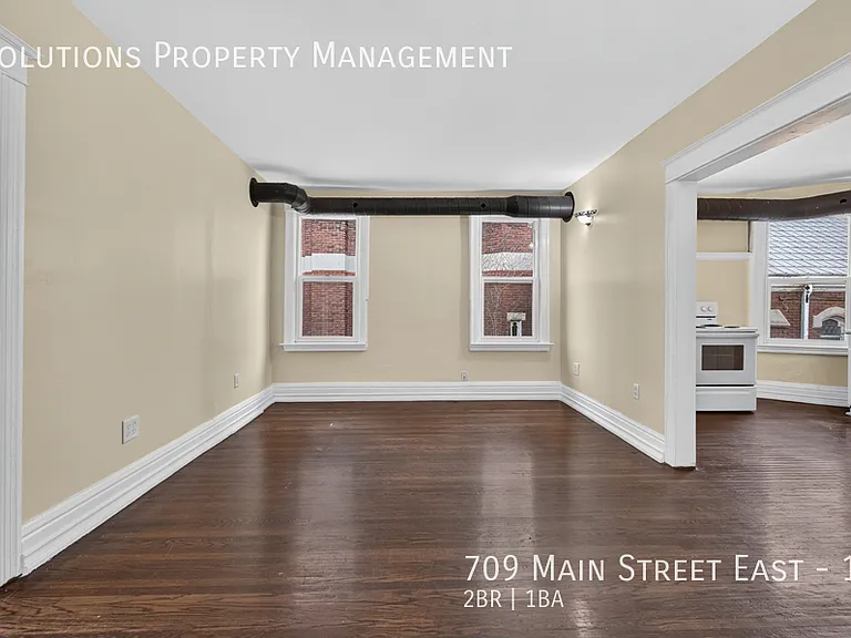 709 Main St E #11 — Photo 7