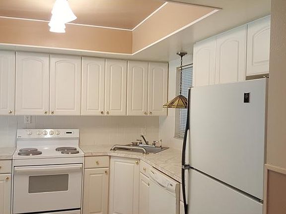 3rd image of 644 Lark Dr