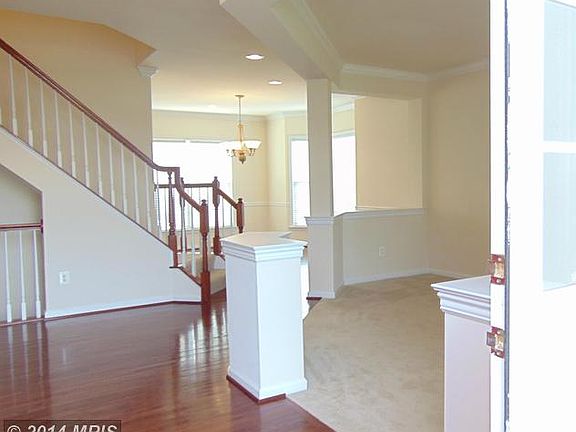 3rd image of 516 Blossom Dr