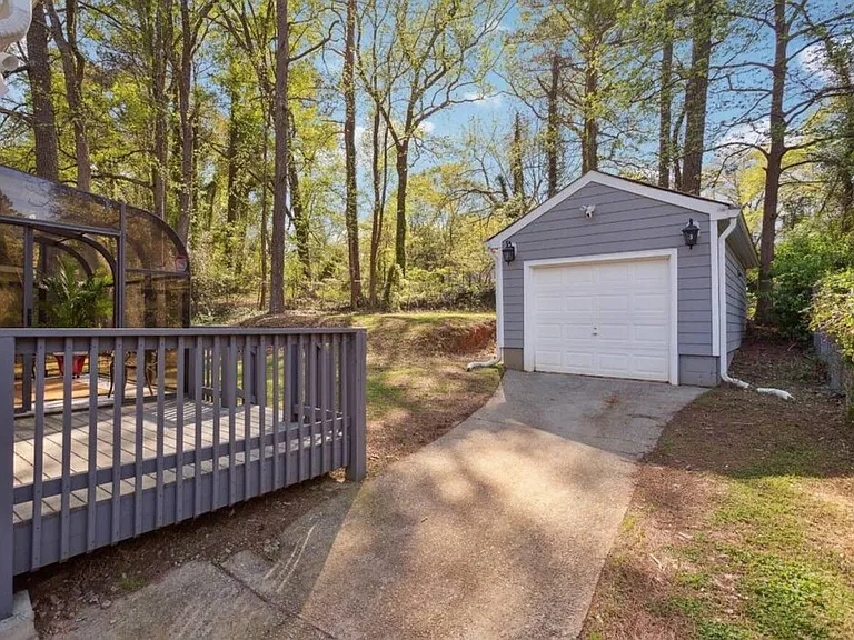 292 Richardson Rd NW — Photo 21