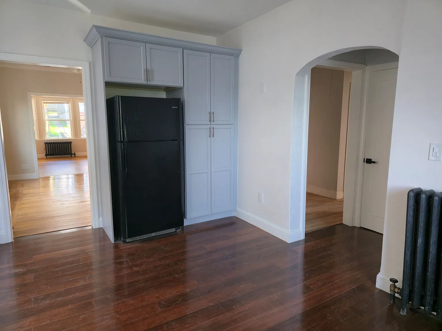 3 bed, 1100 sqft, $3,500 — Photo 3