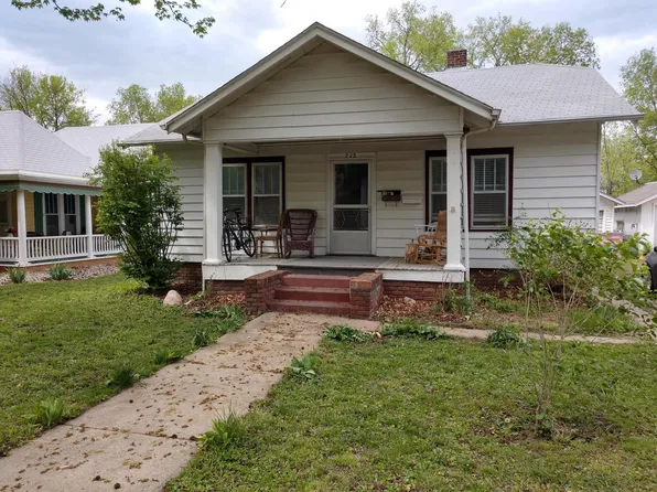 712 Osage St, Manhattan, KS 66502