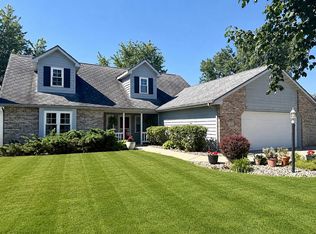 8417 Pember Brook Dr, Fort Wayne, IN 46804