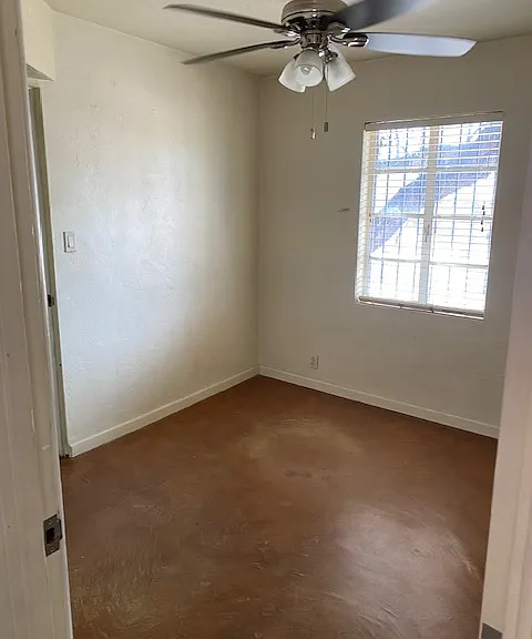 1405 E Lester St — Photo 9