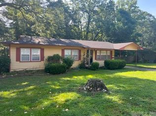 1122 Chestnut St, Magnolia, AR 71753