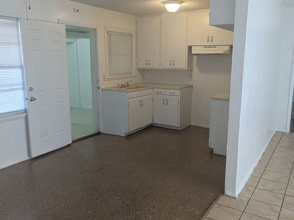 2nd image of 2137 SW 60th St