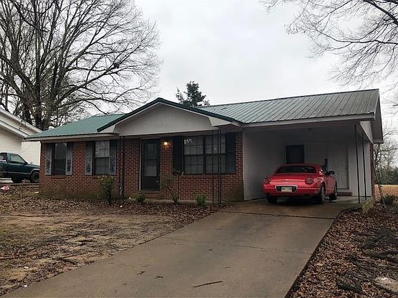 2nd image of 107 Oak Dr