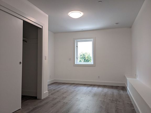 4th image of 333 Fillmore St #10