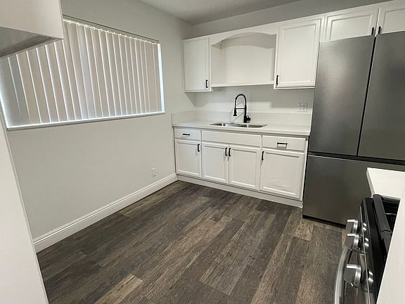 Kitchen with brand new appliances!