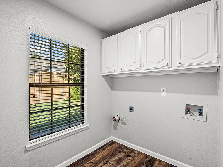 4219 Harvest Point Dr — Photo 16