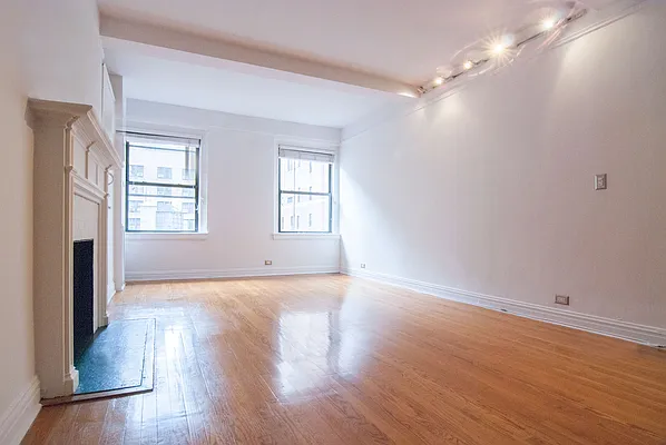 Rented by WAM Partners - William Moses Co. | media 116