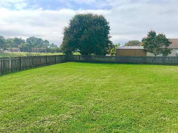 5th image of 147 SW Danville Circle