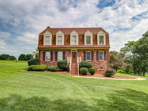 113 Trading Block Ln, Forest, VA 24551