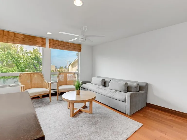 935 Genter St #212 — Photo 3