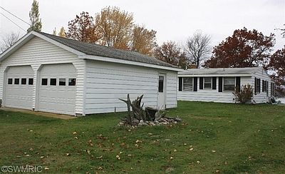 3rd image of 6080 W Mary Ann Ave
