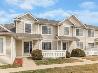 9235 Greenspire Dr UNIT 8, West Des Moines, IA 50266