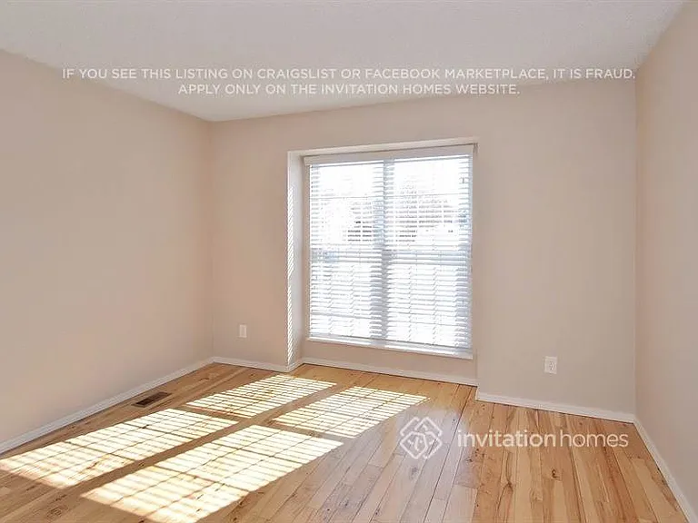 2851 S Genoa St — Photo 15