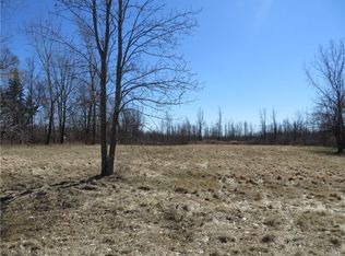 9466 Graham Rd, Middleport, NY 14105