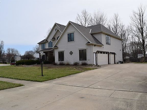 2nd image of 770 N Woodhill Dr
