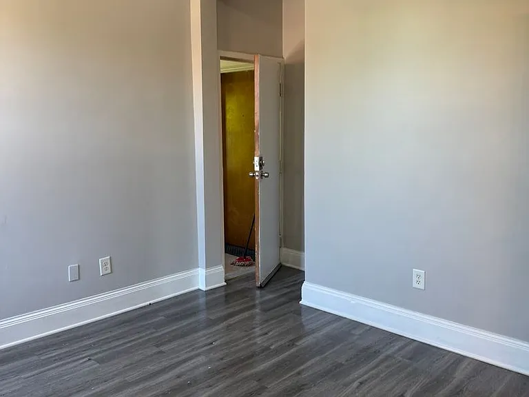 24-26 Alden St — Photo 11