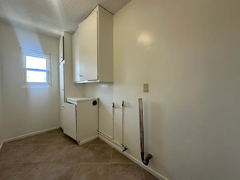 13314 Cordary Ave — Photo 15