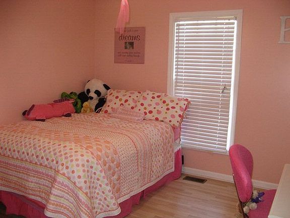 3rd image of 1227 Gracebrook Dr