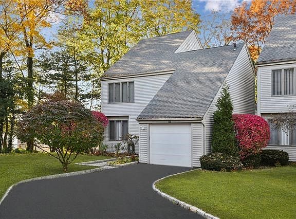 Long driveway - large enough to park 3 cars