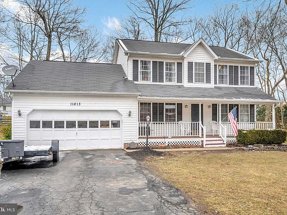 2nd image of 11813 Oakhurst Dr