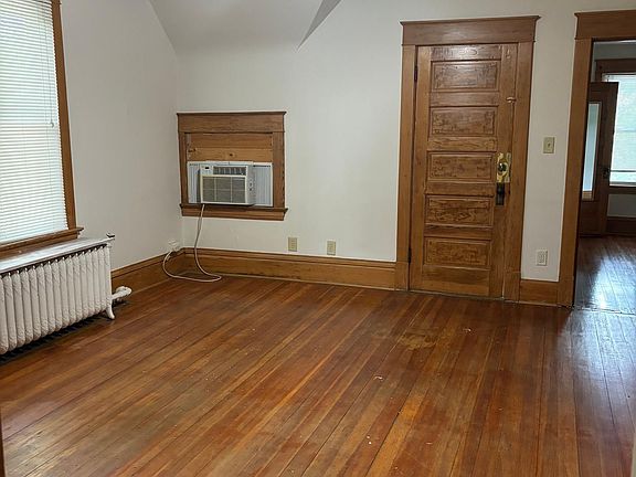 4th image of 455 Charles Ave #2