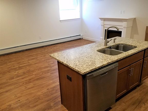 4th image of 591 Terrace Blvd #G1