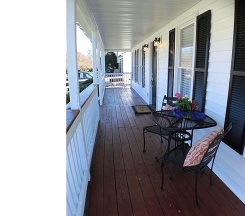 3rd image of 6207 Manuel Ct