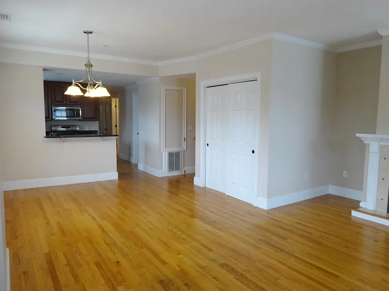 779 E 5th St #3 — Photo 1