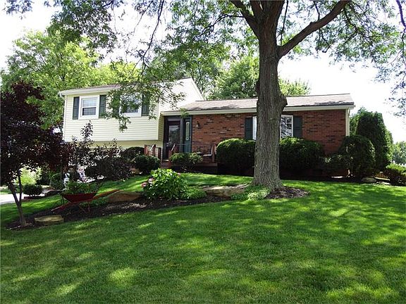 2nd image of 105 McDonald Dr