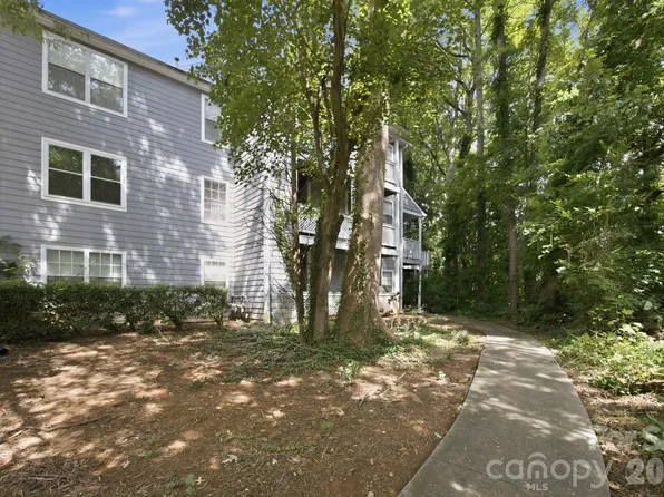 6005 Pinebark Ct, Charlotte, NC 28212