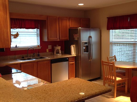 Modern and bright Kitchen
