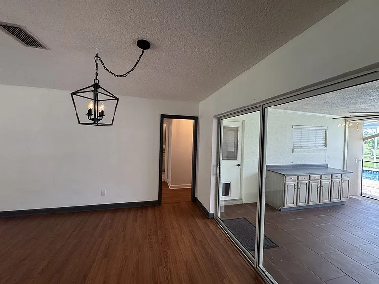 2806 Summerfield Rd — Photo 10