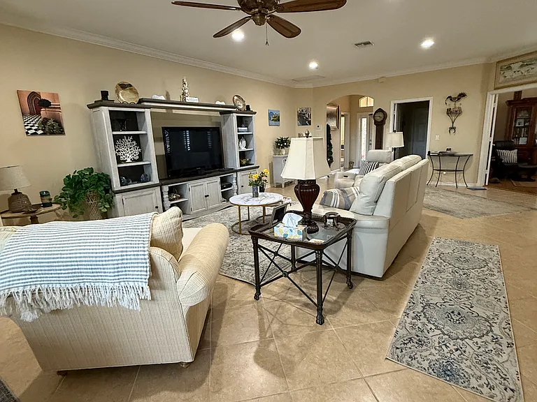 20121 Eagle Glen Way — Photo 4