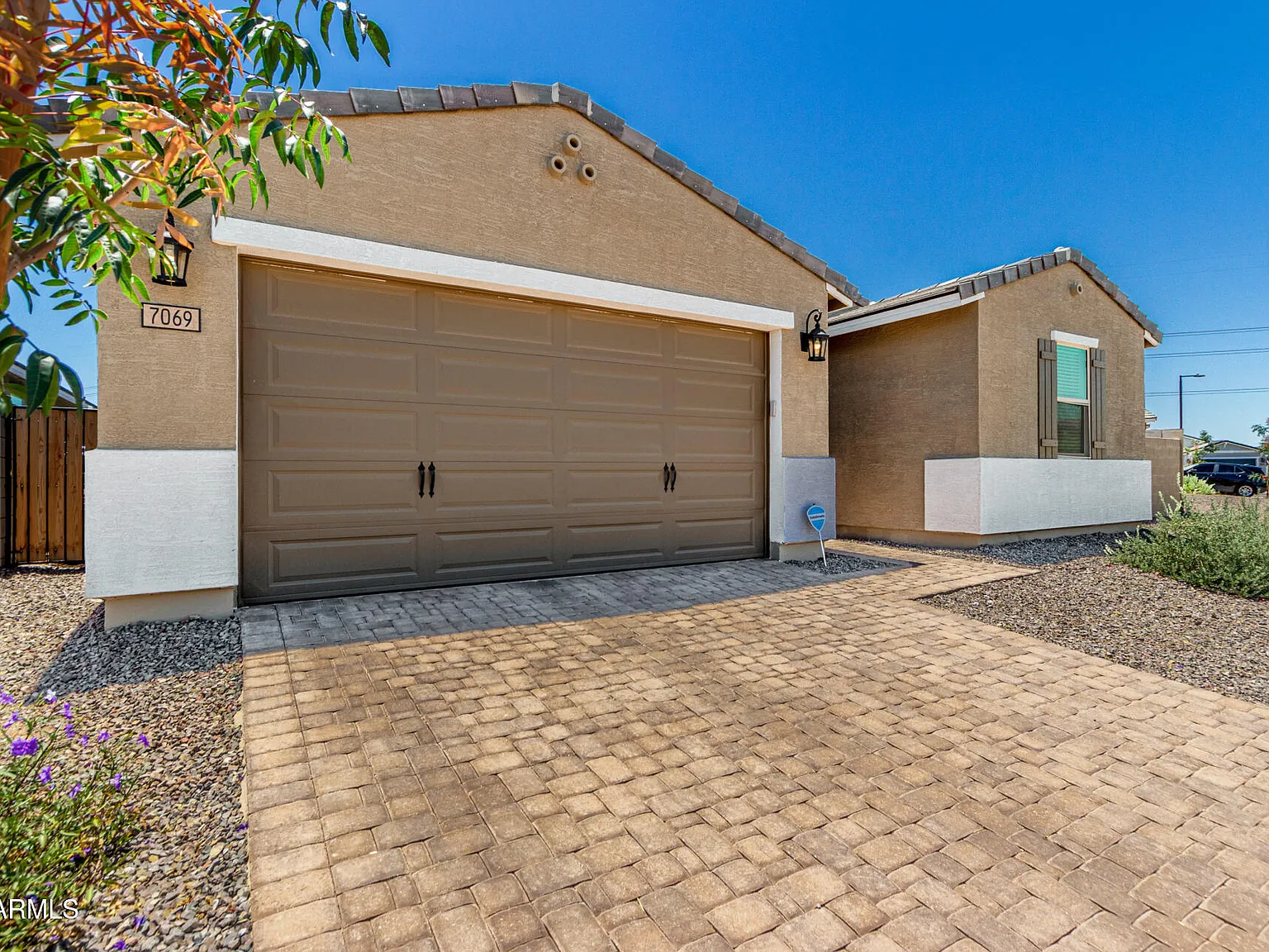 4 bed, 3.0 bath, 2343 sqft, $2,895 — Photo 4