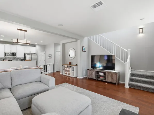 1072 S Cheshire Ln, Gilbert, AZ 85296