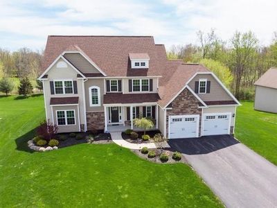 35 E Bellaqua Estates Dr, Rochester, NY, 14624