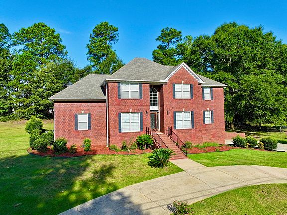 3rd image of 865 Alston Dr