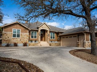 190 Mackay Dr, Kerrville, TX 78028