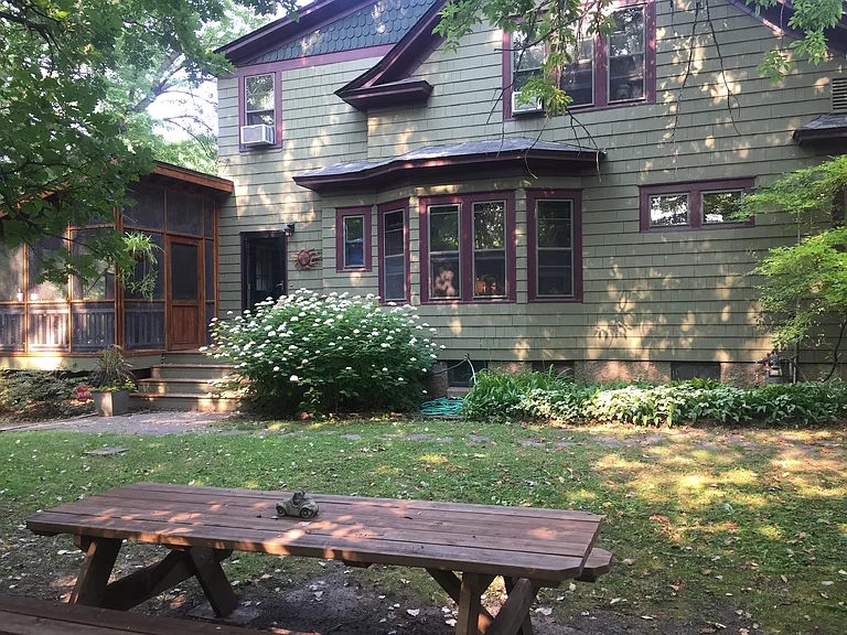 1178 Burns Ave — Photo 7