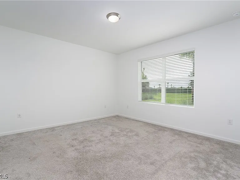 42380 Cascade Dr — Photo 5